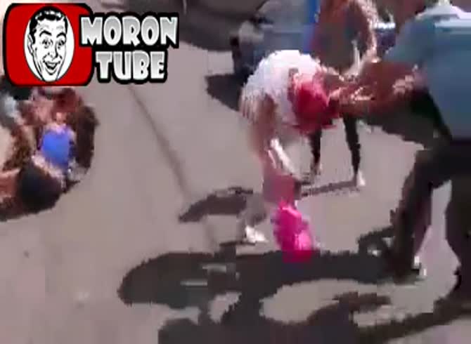 Video :In Brazil, general fights between girls